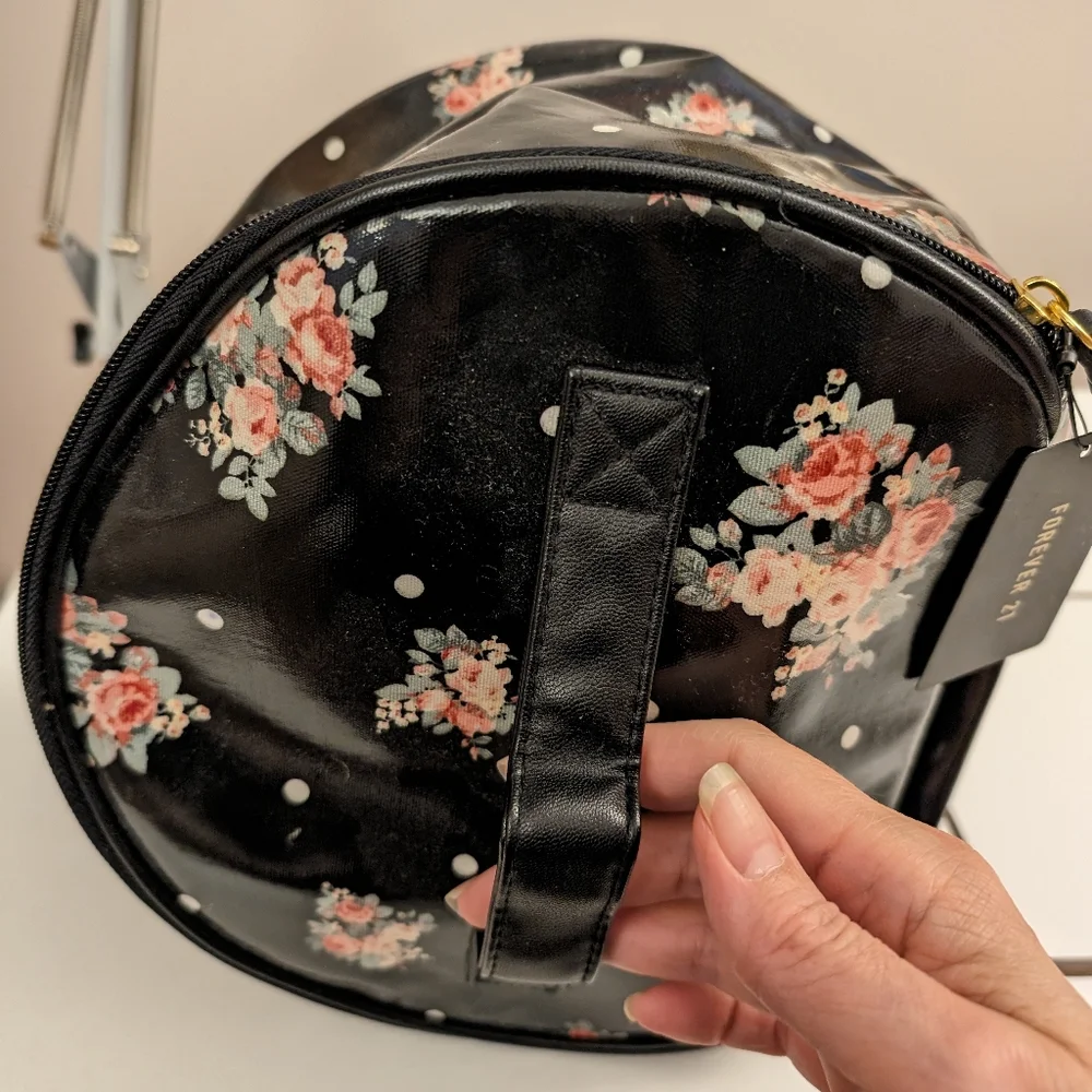 VTG Forever 21 Black and Pink Floral Bag/Project/ Makeup Case cotton/PVC/Poly